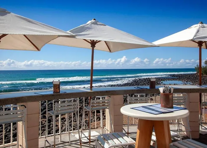 Burleigh Beach Apartment - Self Catering